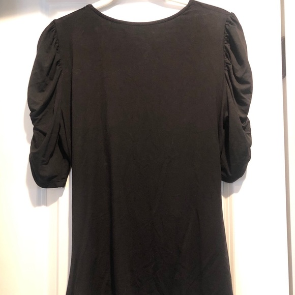 White House Black Market Romantic Ruched Tee - Picture 4 of 9